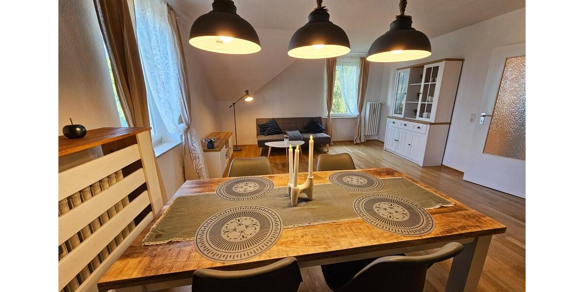 Möblierte 2,5 Zimmer-Dachgeschoss-Wohnung am Bergpark 2.5 zimmer