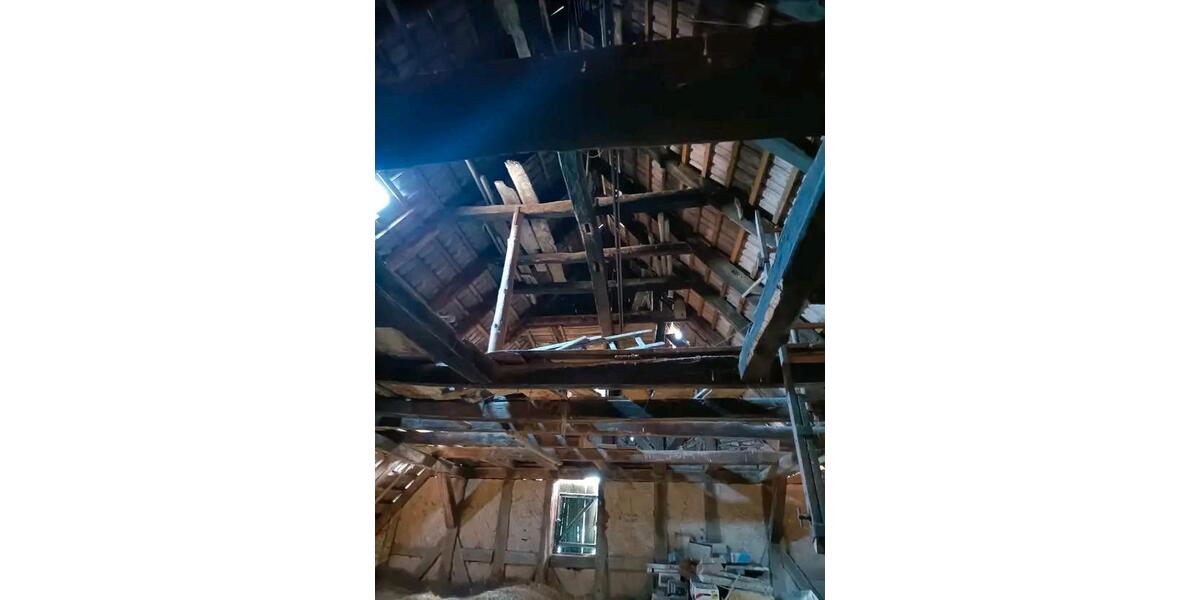 Einfamilienhaus Wolfhagen - 13 Zimmer, 365 m&sup2;, 97.000&euro; | Angebot:26025127