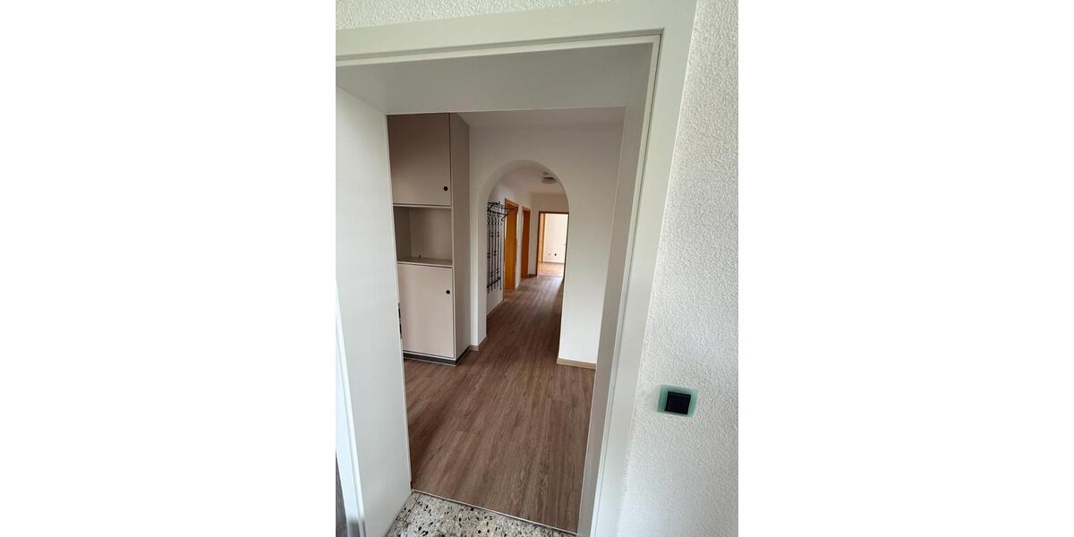 Etagenwohnung Bad Emstal - 3.5 Zimmer, 115 m&sup2;, 860&euro; | Angebot:26416298