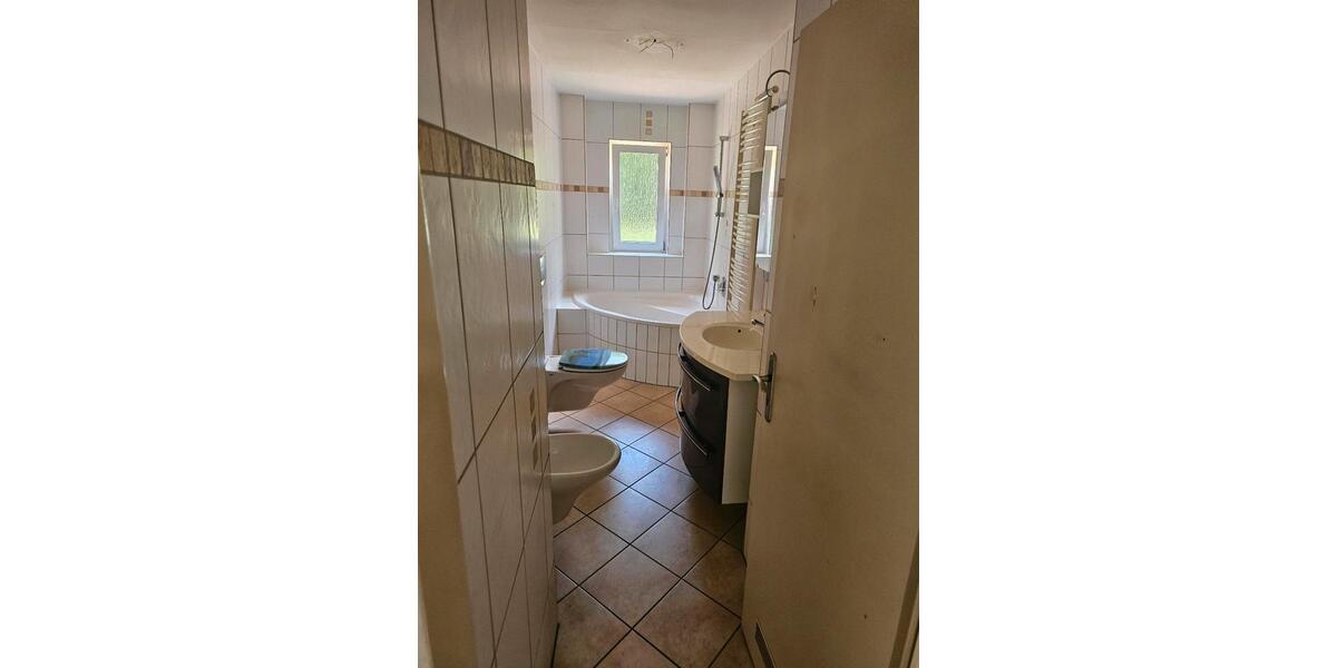 Erdgeschoßwohnung Kassel Niederzwehren - 3 Zimmer, 80 m&sup2;, 850&euro; | Angebot:26425347