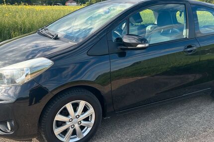 Toyota Yaris 193.500 km 4.000 &euro; Kassel 34132