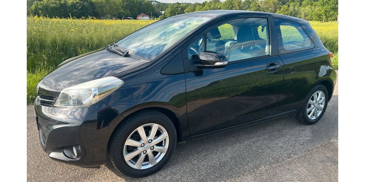 Toyota Yaris 193.500 km 4.000 &euro; Kassel 34132