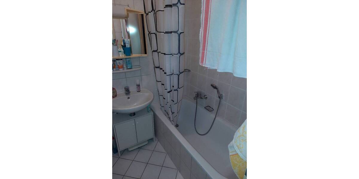 Etagenwohnung Helsa - 2 Zimmer, 55 m&sup2;, 410&euro; | Angebot:26554848