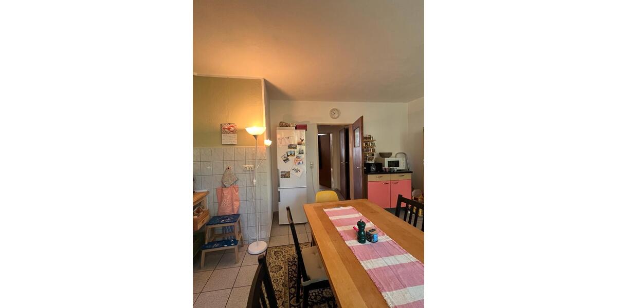 Etagenwohnung Kassel Vorderer Westen - 2 Zimmer, 76 m&sup2;, 455&euro; | Angebot:26407520