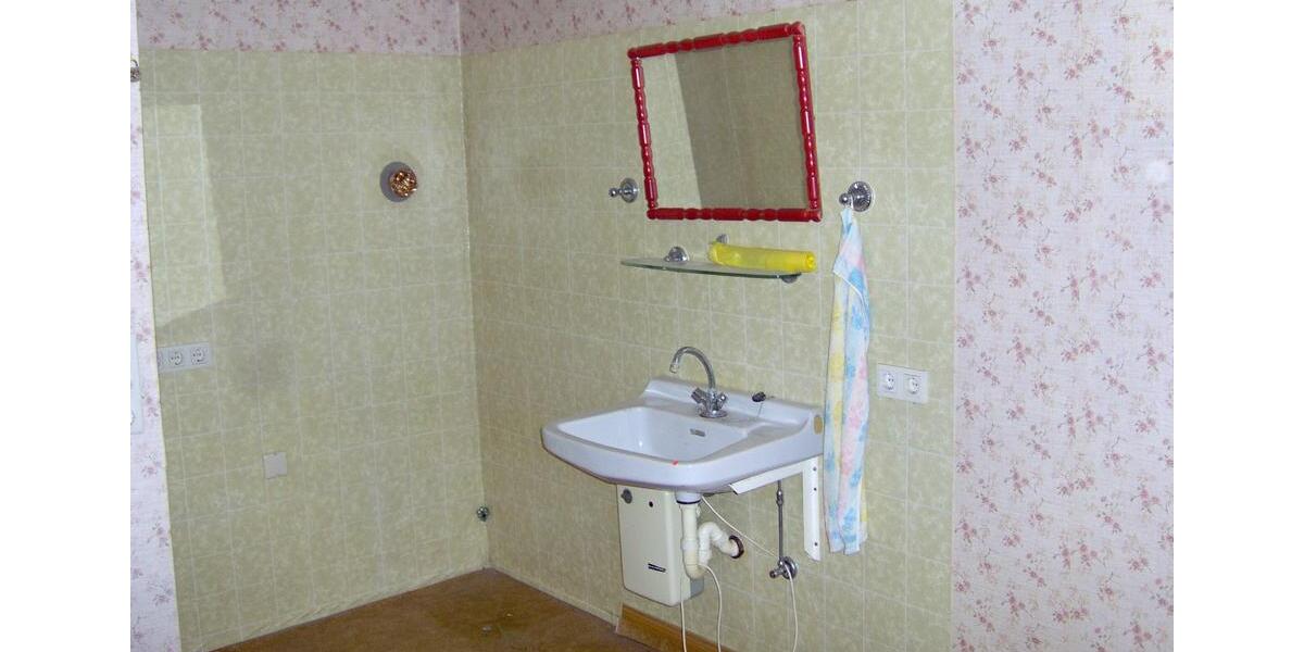 Fachwerkhaus 150m² 10-Z + 2-Bäder + 60m² Nutz- u. Wirtschafsfläch 10 zimmer