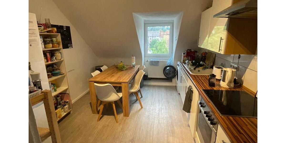 Dachgeschoßwohnung Kassel Vorderer Westen - 16 Zimmer, 280 m&sup2;, 800.000&euro; | Angebot:25907751