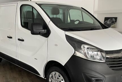 Opel Vivaro 187.723 km 7.499 &euro; Baunatal 34225
