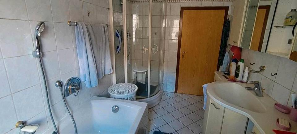 Einfamilienhaus Ahnatal - 8 Zimmer, 175 m&sup2;, 260.000&euro; | Angebot:26879315