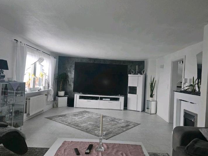 Einfamilienhaus Calden - 9 Zimmer, 180 m&sup2;, 329.000&euro; | Angebot:26176387