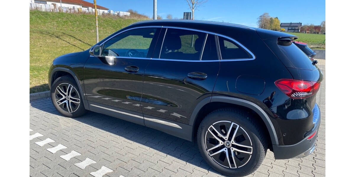 Mercedes-Benz 200 88.000 km 26.500 &euro; Schauenburg 34270