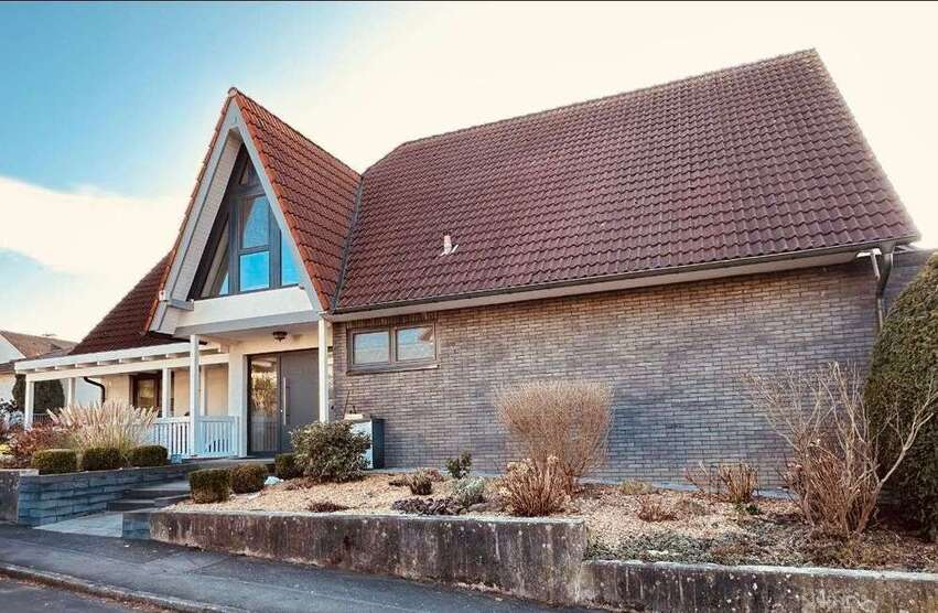 Haus zum Kaufen in Niestetal 819.000 € 310 m²