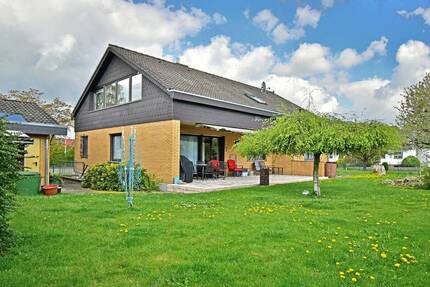 Haus Wolfhagen - 6 Zimmer, 207 m&sup2;, 440.000&euro; | Angebot:26527343