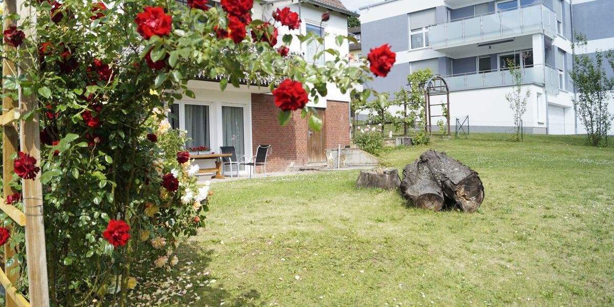 Charmantes 3-Parteienhaus in Kassel-Eichwald - Ruhige Wohnlage im Grünen 8 zimmer