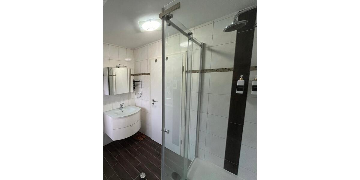 Etagenwohnung Kassel Niederzwehren - 4 Zimmer, 110 m&sup2;, 1.590&euro; | Angebot:24832070