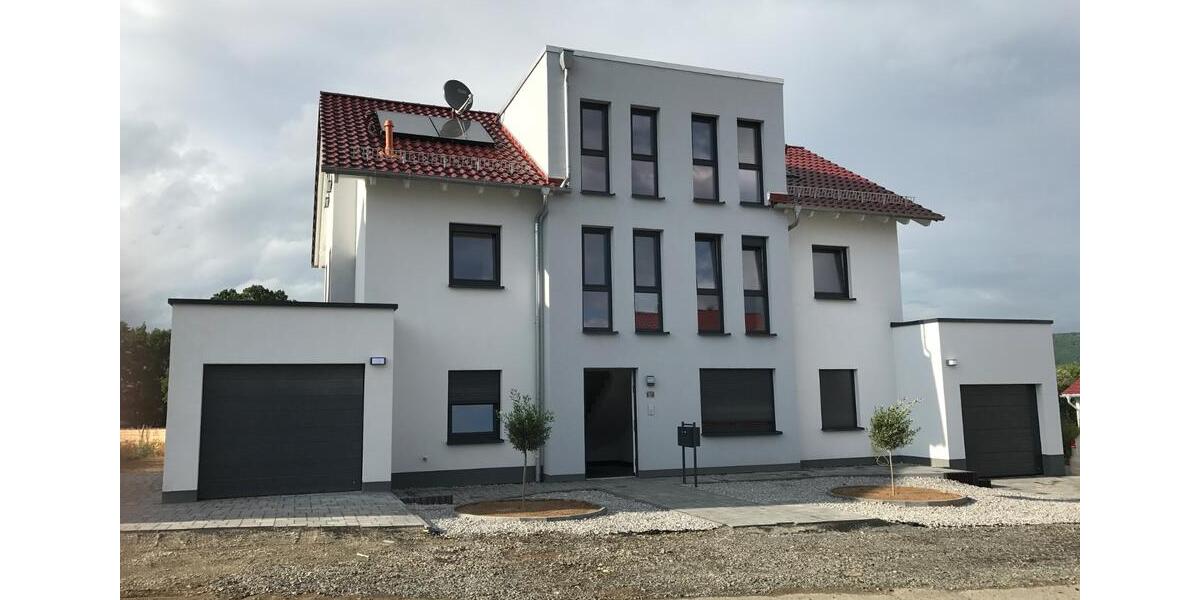Dachgeschoßwohnung Baunatal - 3 Zimmer, 76 m&sup2;, 265.000&euro; | Angebot:24814898