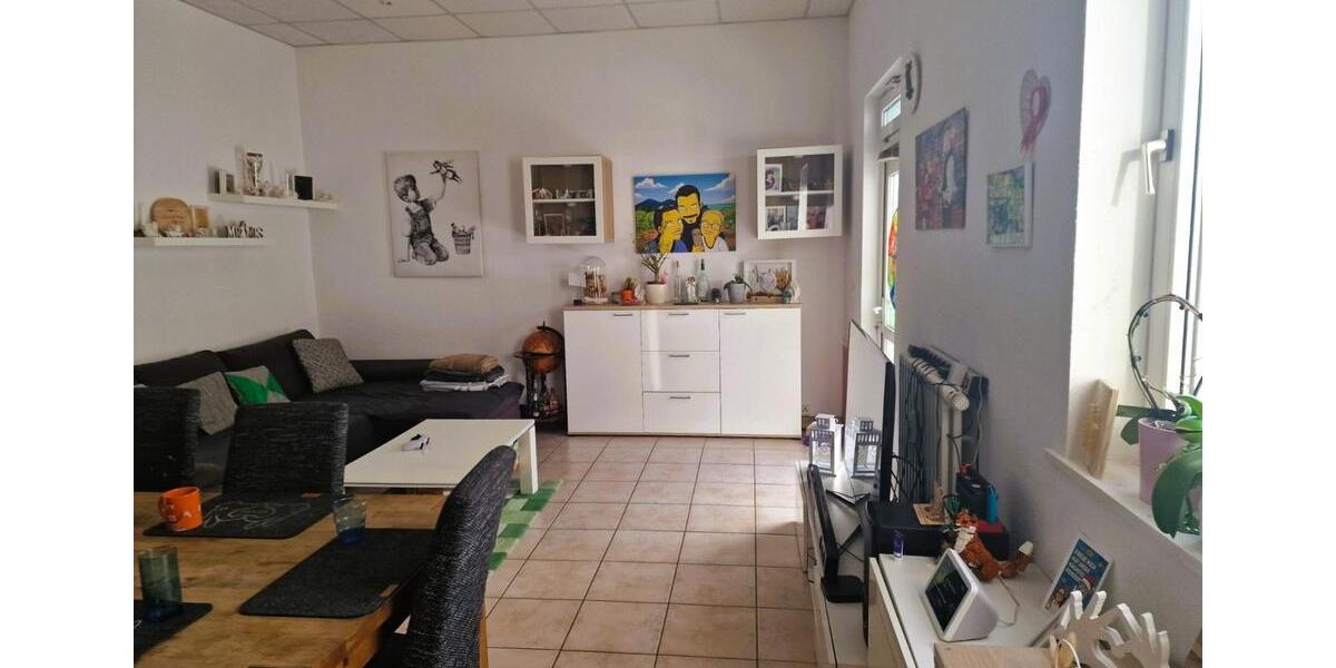 Hochparterrewohnung mit großem Garten 3 zimmer