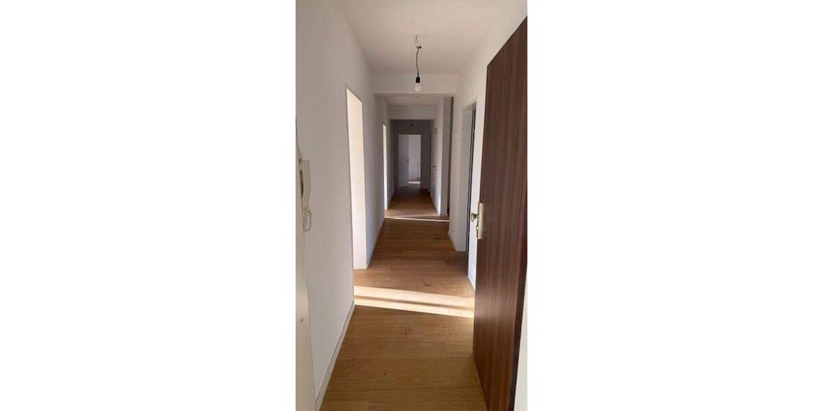 Zentral und doch im Grünen - familienfr. 4 ZKB, frei, gehoben u. renov., prov.-frei 4 zimmer