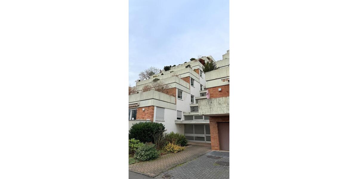 Über den Dächern von Kassel: Oberstes Geschoss mit Panoramablick 4 zimmer