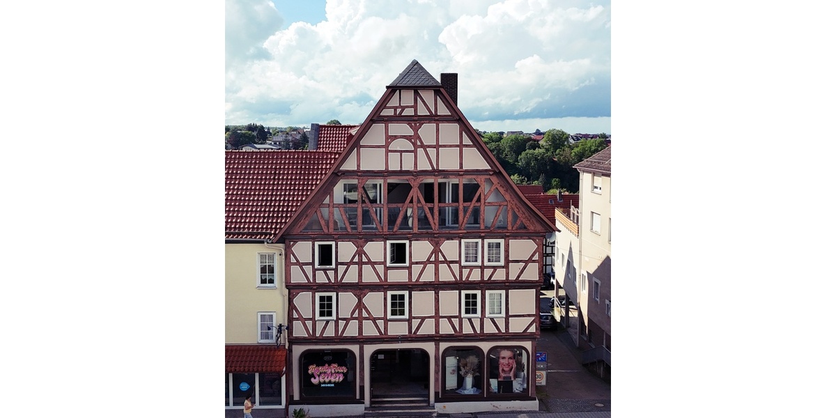 Komplett saniert! 2 Wohnungen kombinierbar! Fußbodenheizg.! Balkon& Einbauküche, Innenstadt* - Maisonettenwohnung Wolfhagen | Angebot:26991135