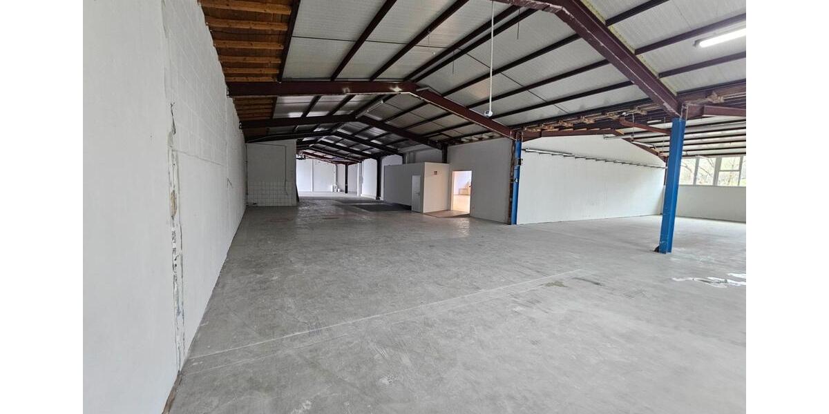 Gewerbefläche Produktion Halle Lagerfläche Büro zimmer