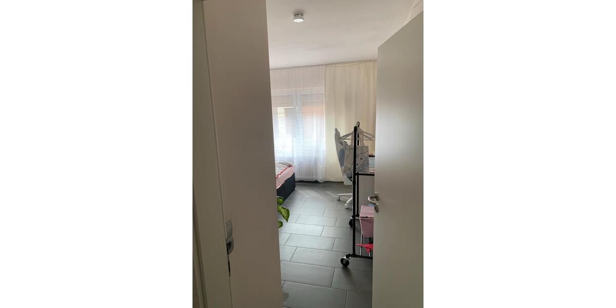 Erdgeschoßwohnung Hessisch Lichtenau - 4 Zimmer, 111 m&sup2;, 650&euro; | Angebot:25850657