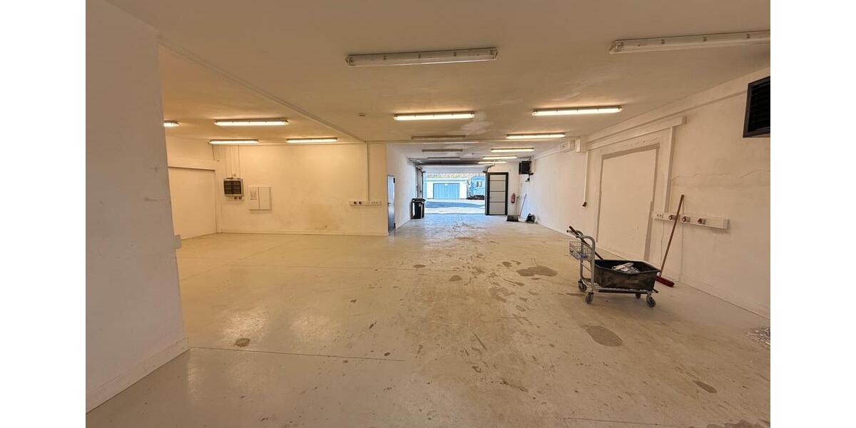 Gewerbeobjekt Helsa - 902&euro; | Angebot:26216384