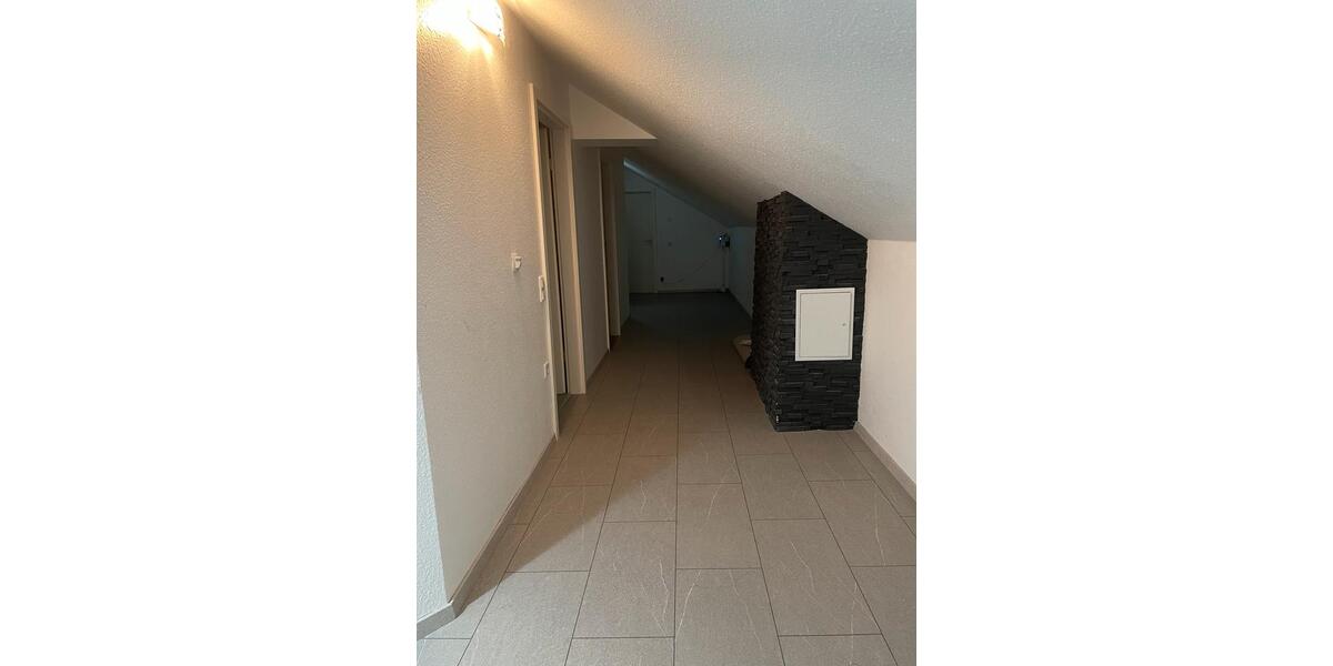 Einfamilienhaus Kassel Niederzwehren - 10 Zimmer, 190 m&sup2;, 390.000&euro; | Angebot:27214511