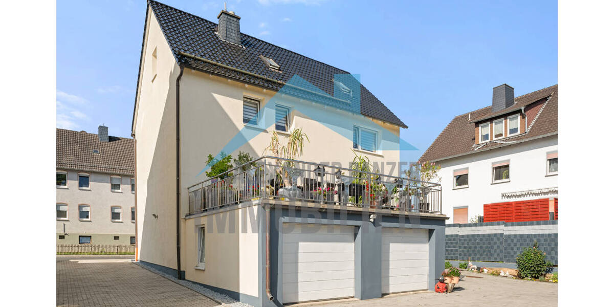 Modernisiertes Einfamilienhaus mit großer Dachterrasse in Lohfelden-Vollmarshausen! 6 zimmer