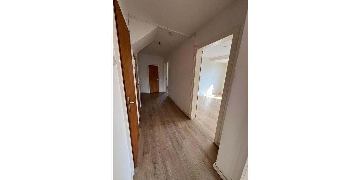 Dachgeschoßwohnung Melsungen - 3 Zimmer, 54 m&sup2;, 540&euro; | Angebot:26233626