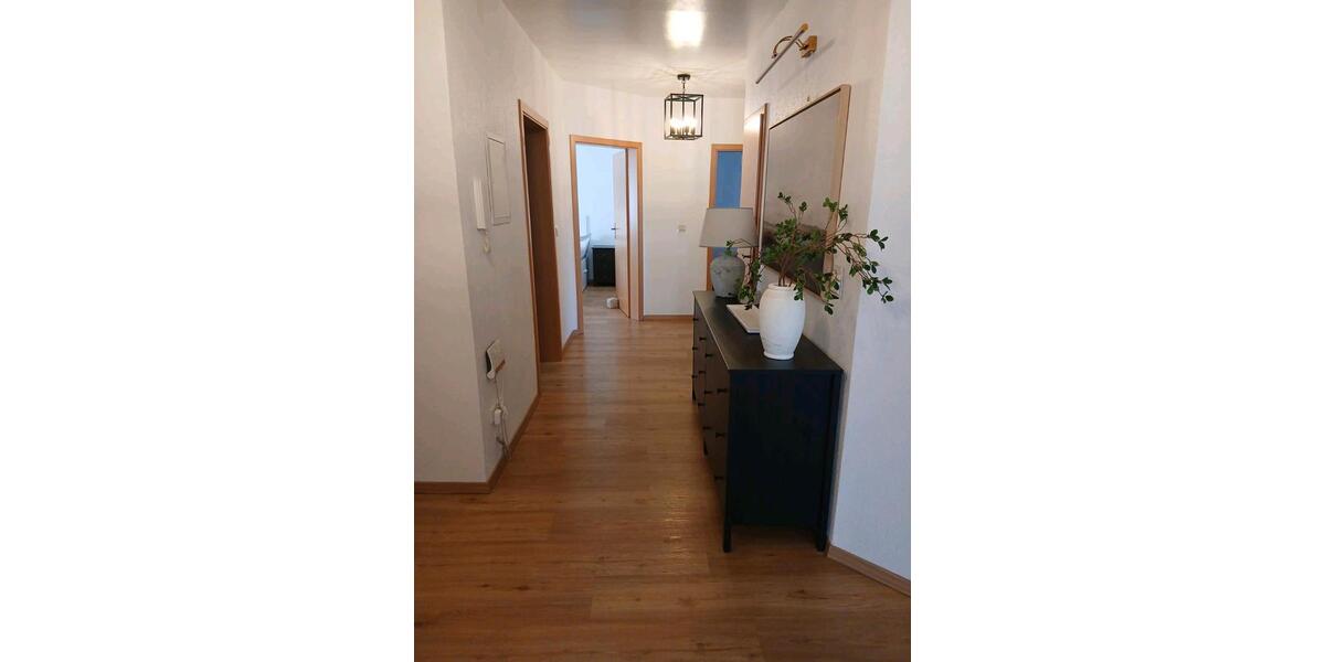 Etagenwohnung Kassel Bettenhausen - 5 Zimmer, 130 m&sup2;, 1.300&euro; | Angebot:26330033