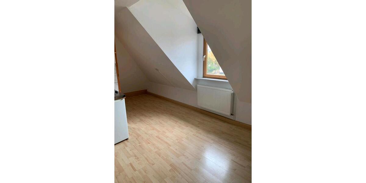 Dachgeschoßwohnung Kassel Bad Wilhelmshöhe - 1 Zimmer, 18 m&sup2;, 250&euro; | Angebot:26422089