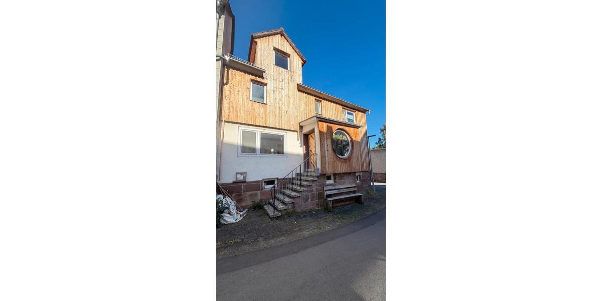 Einfamilienhaus Niedenstein - 5 Zimmer, 110 m&sup2;, 125.000&euro; | Angebot:26709359