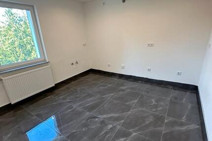 Wohnung Kassel Bettenhausen - 3 Zimmer, 140 m&sup2;, 1.500&euro; | Angebot:25406604