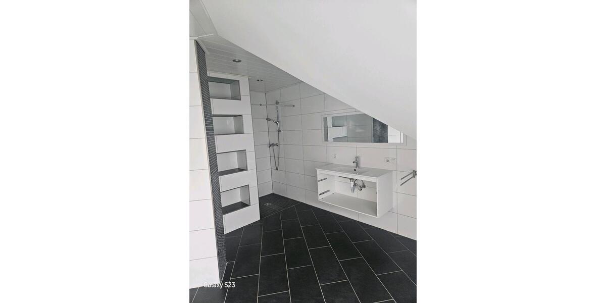 Dachgeschoßwohnung Hofgeismar - 3 Zimmer, 120 m&sup2;, 900&euro; | Angebot:26302643