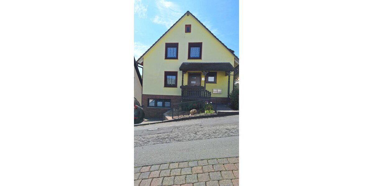 Fuldatal-OT, 2 Fam.Hs. 8 zimmer