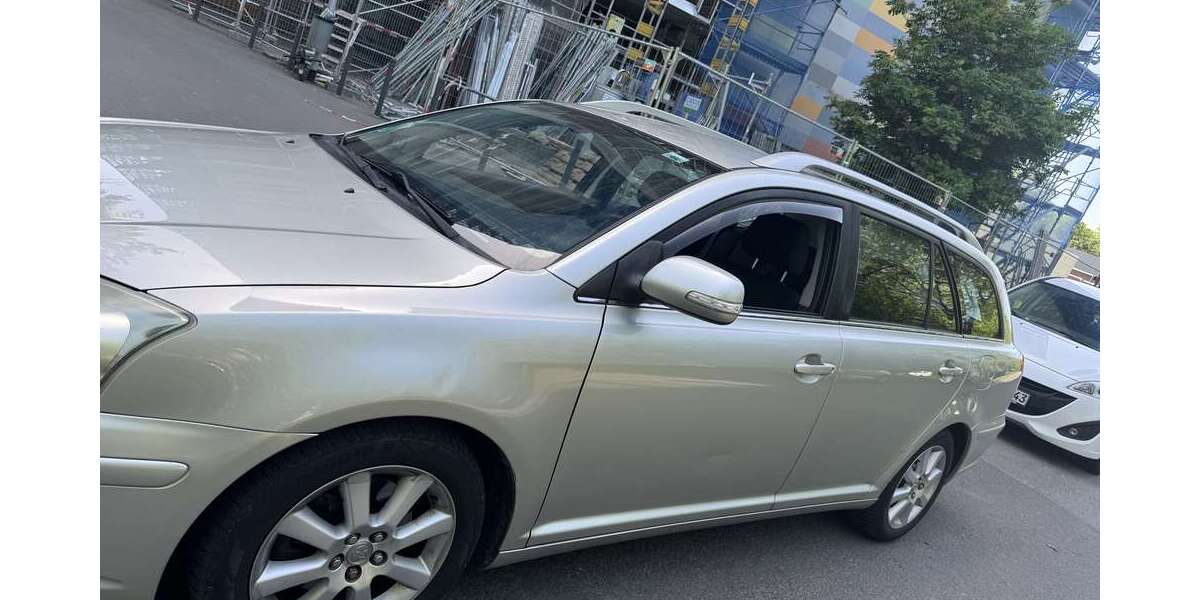 Toyota Avensis 159.000 km 3.650 &euro; Kassel, documenta-Stadt 34132