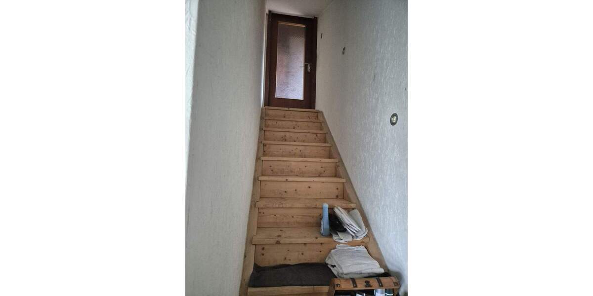 Einfamilienhaus Wolfhagen - 4 Zimmer, 120 m&sup2;, 350.000&euro; | Angebot:26015343