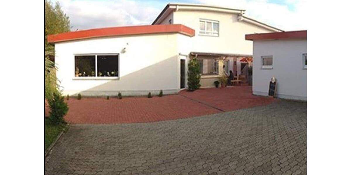  2 Familienhaus mit Gewerbe-Büro-Praxisfläche -Seminaräume nutzbar - ohne Investionsstau 1 zimmer