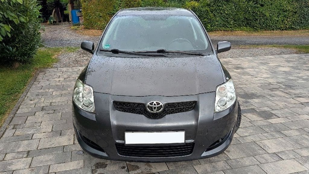 Toyota Auris 155.000 km 3.500 &euro; Elgershausen 34270