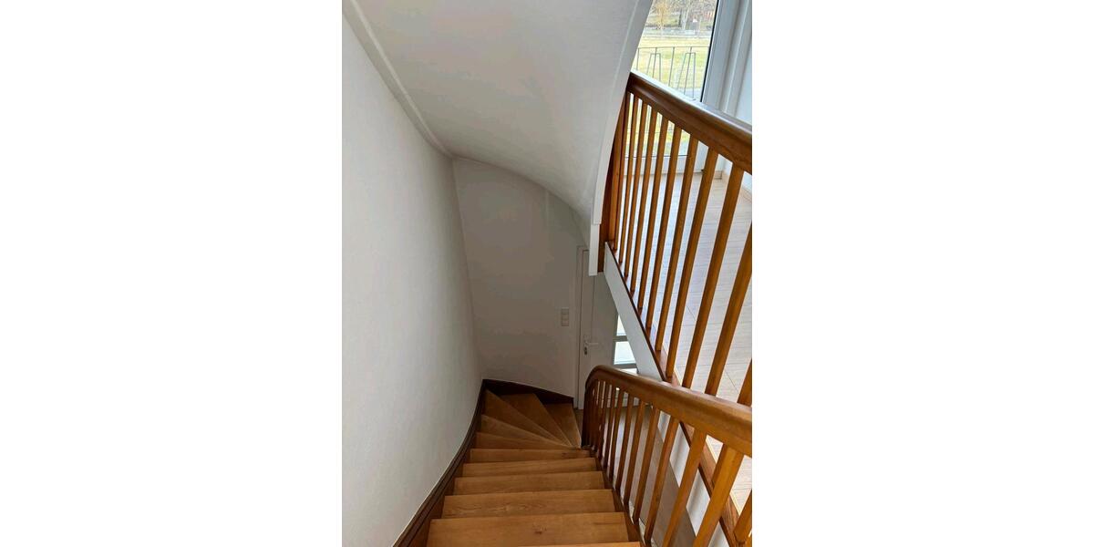 Einfamilienhaus Naumburg - 6 Zimmer, 170 m&sup2;, 1.000&euro; | Angebot:26073511