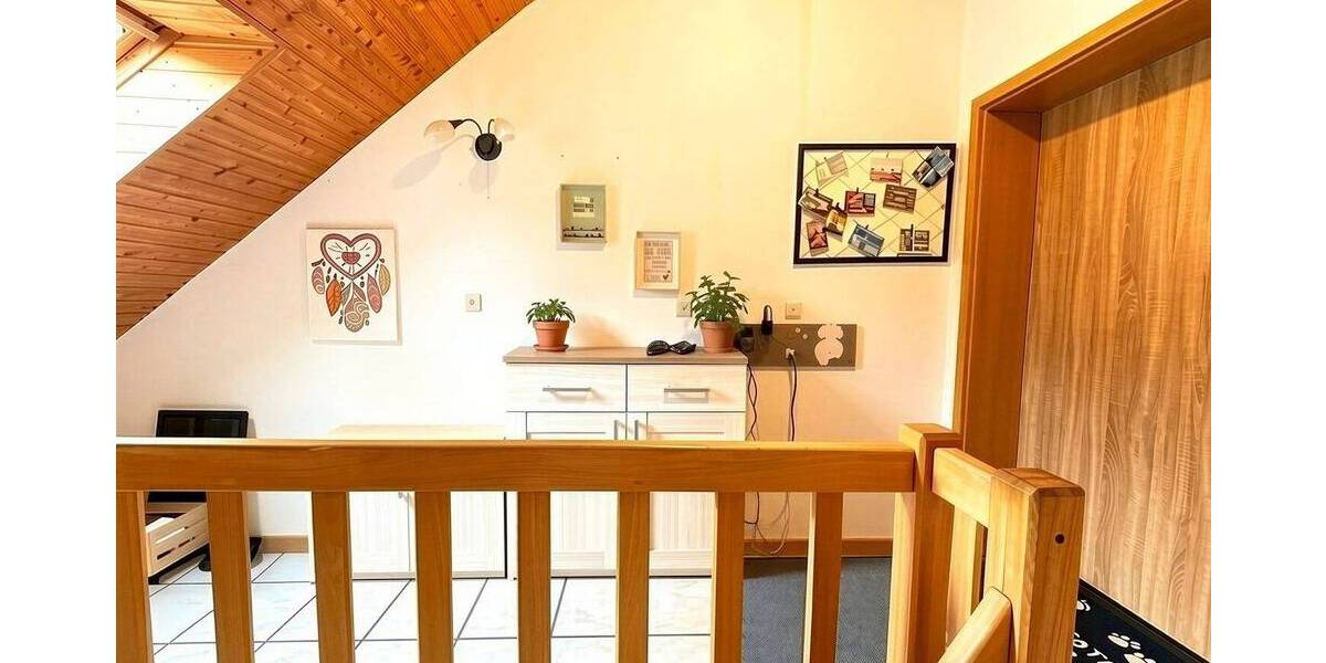 Etagenwohnung Naumburg - 3 Zimmer, 80 m&sup2;, 560&euro; | Angebot:26276419
