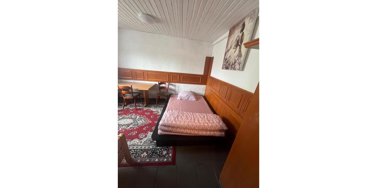 Etagenwohnung Staufenberg - 1 Zimmer, 14 m&sup2;, 35&euro; | Angebot:26049030