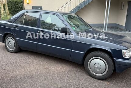 Mercedes-Benz 190 220.000 km 4.299 &euro; Calden 34379