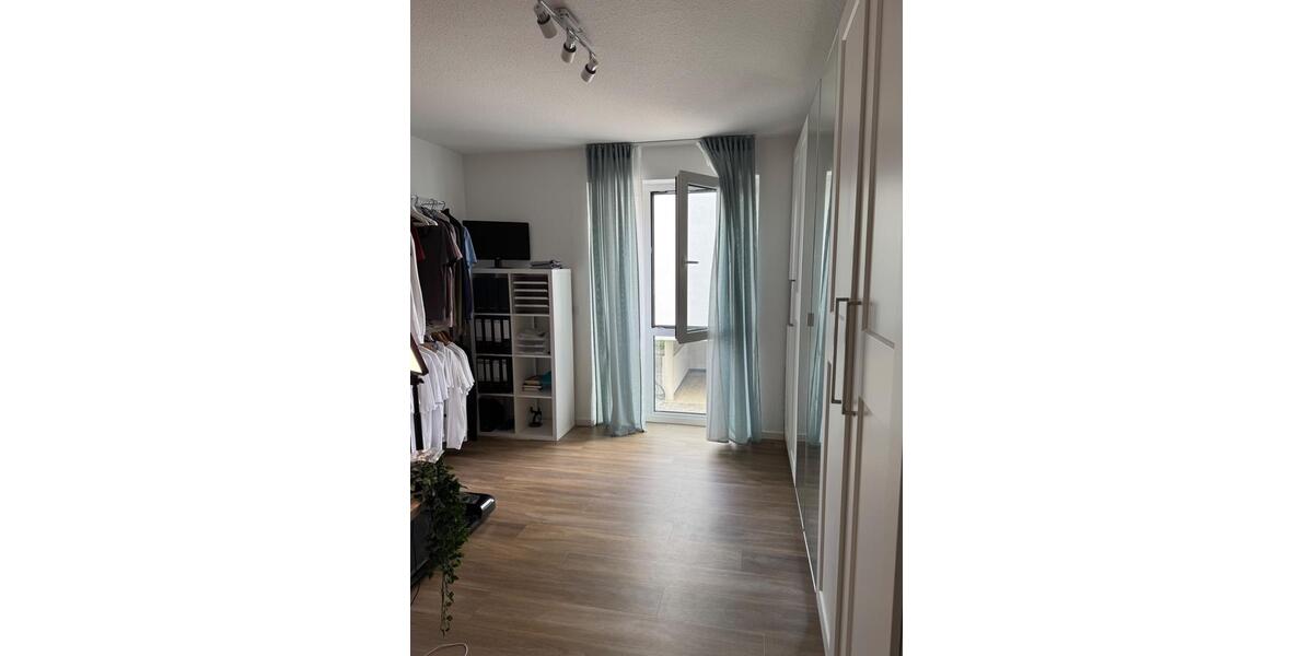 Etagenwohnung Kassel Philippinenhof-Warteberg - 3 Zimmer, 94 m&sup2;, 1.425&euro; | Angebot:26169510
