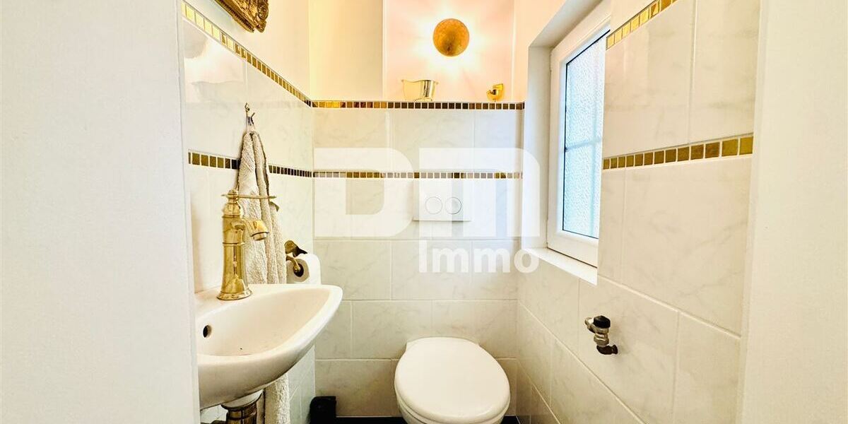 Sanierter Wohntraum mit Garten Terrasse und 2 Garagen + vielen Extras - Einfamilienhaus Witzenhausen | Angebot:27244520