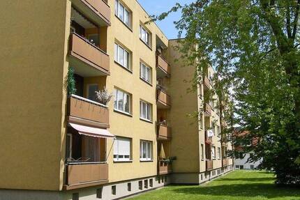 Wohnung Fritzlar - 3 Zimmer, 77 m&sup2;, 586&euro; | Angebot:26596371