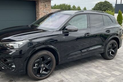 VW Tiguan 18.000 km 44.500 &euro; Baunatal 34225