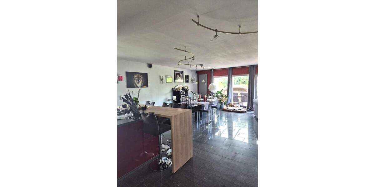 Einfamilienhaus Wolfhagen - 4 Zimmer, 120 m&sup2;, 350.000&euro; | Angebot:26015343