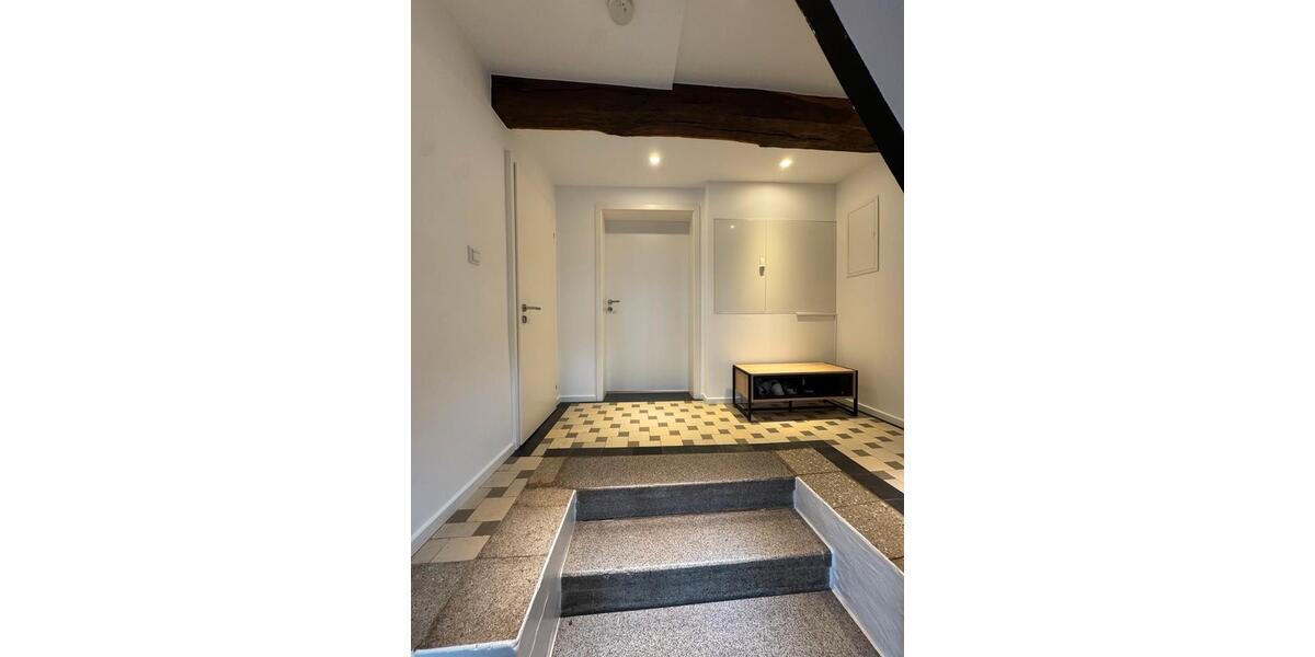 Etagenwohnung Baunatal - 3 Zimmer, 109 m&sup2;, 1.200&euro; | Angebot:27623675