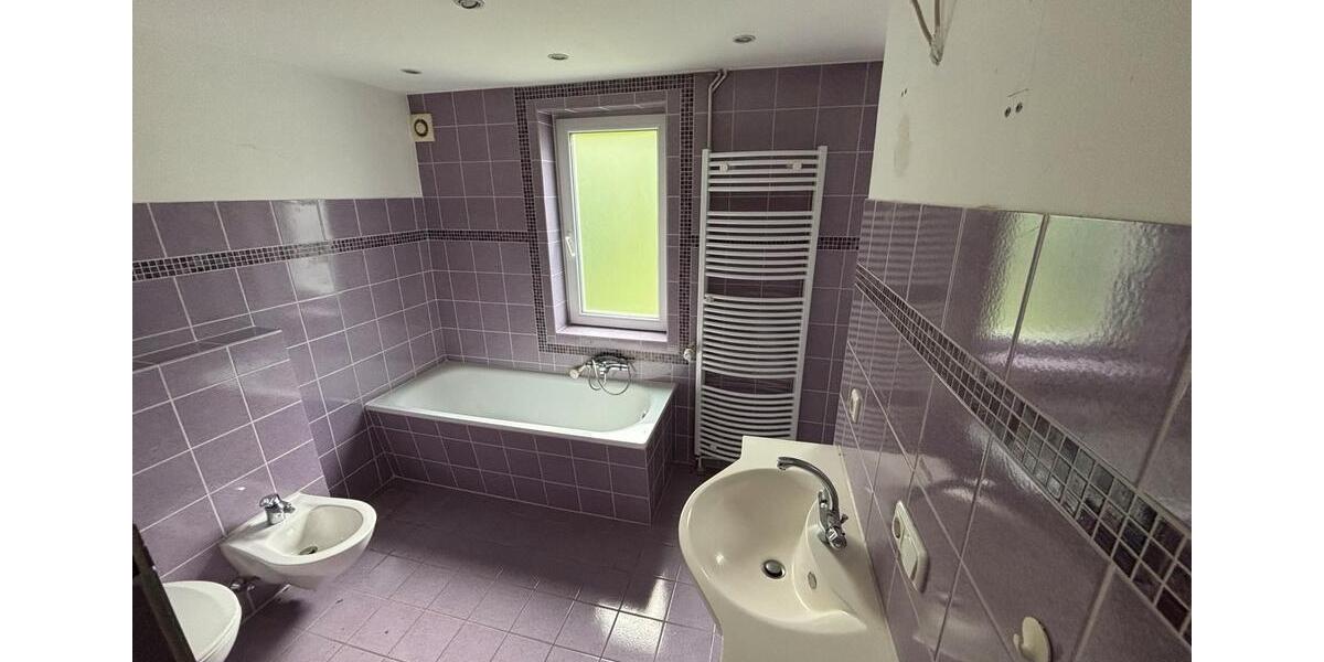 Einfamilienhaus Witzenhausen Blickershausen - 8 Zimmer, 180 m&sup2;, 150.000&euro; | Angebot:27236620
